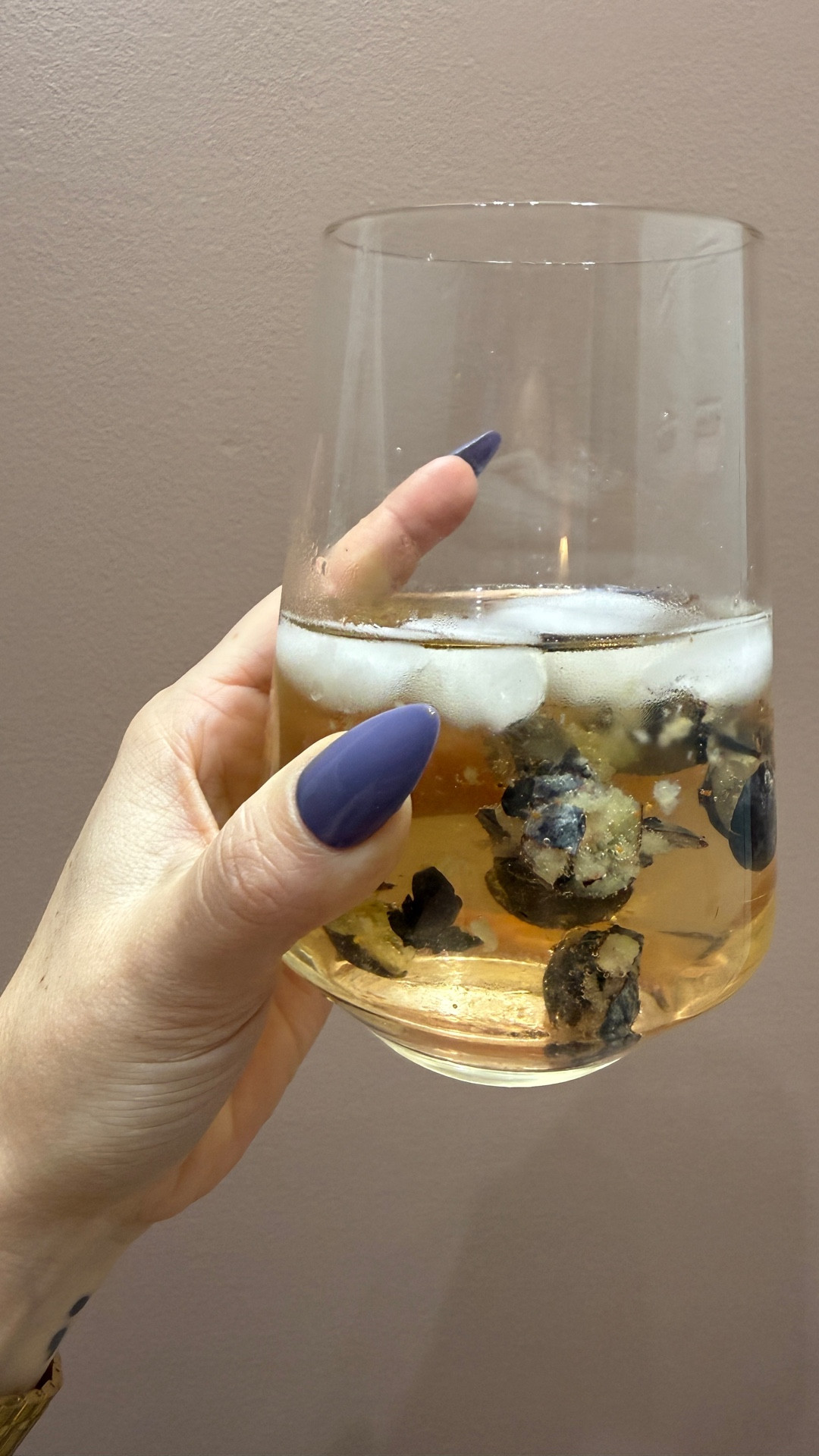 Happy Friday! ✨🫐 Make a fun little blueberry cocktail with me. Using absolute vodka, ginger fizz Poppi, simple syrup + blueberries! 

#LTKdayinmylife #LTKselfcare