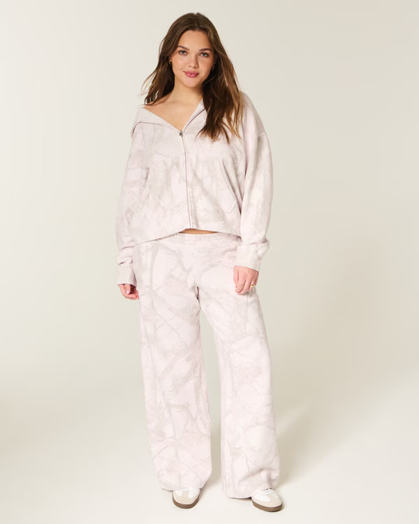 Camo Baggy Sweatpants | Hollister (US)