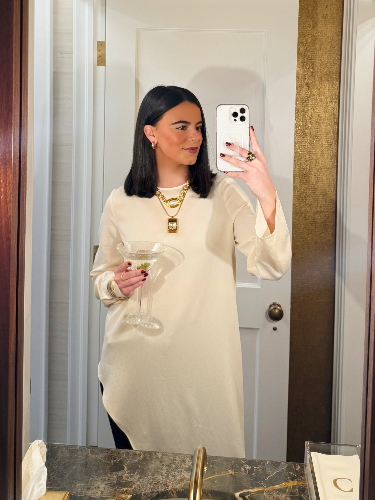 My Thanksgiving look! 

Top is from Zara
