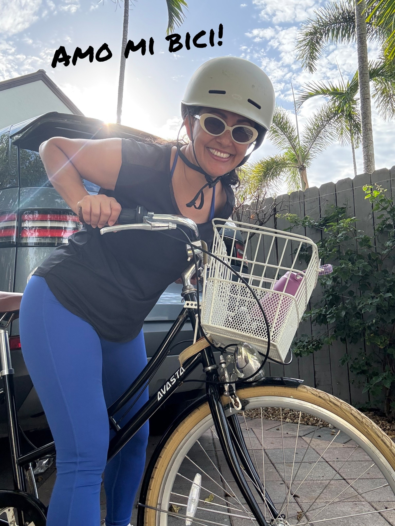 La mejor bicicleta al mejor precio!!! Ya tengo 3 años con ella y puedo decir que ha salido buenísima! La uso casi todos los días para ir al gimnasio y al súper mercado. La canasta se saca y tiene manijas, perfecta para poner ahí el mercado! Súper recomiendo! 

#LTKGiftGuide #LTKHoliday #LTKActive