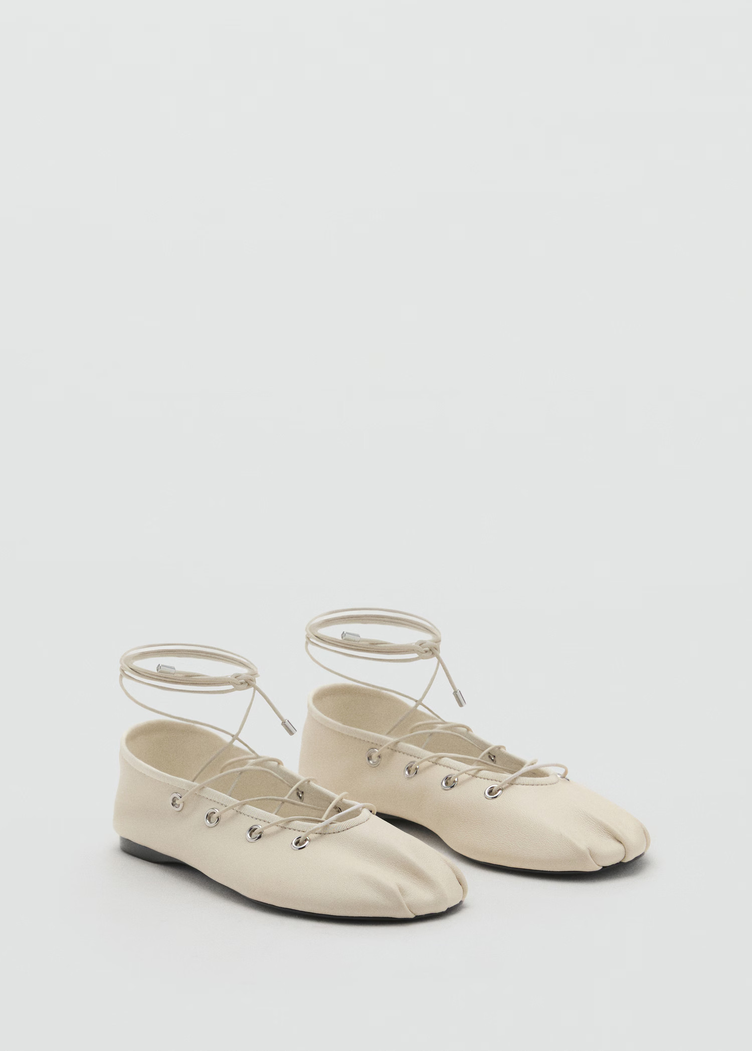 Leather ballet flats with crossed straps - Women | MNG Australia | Mango (US/MX/AU)