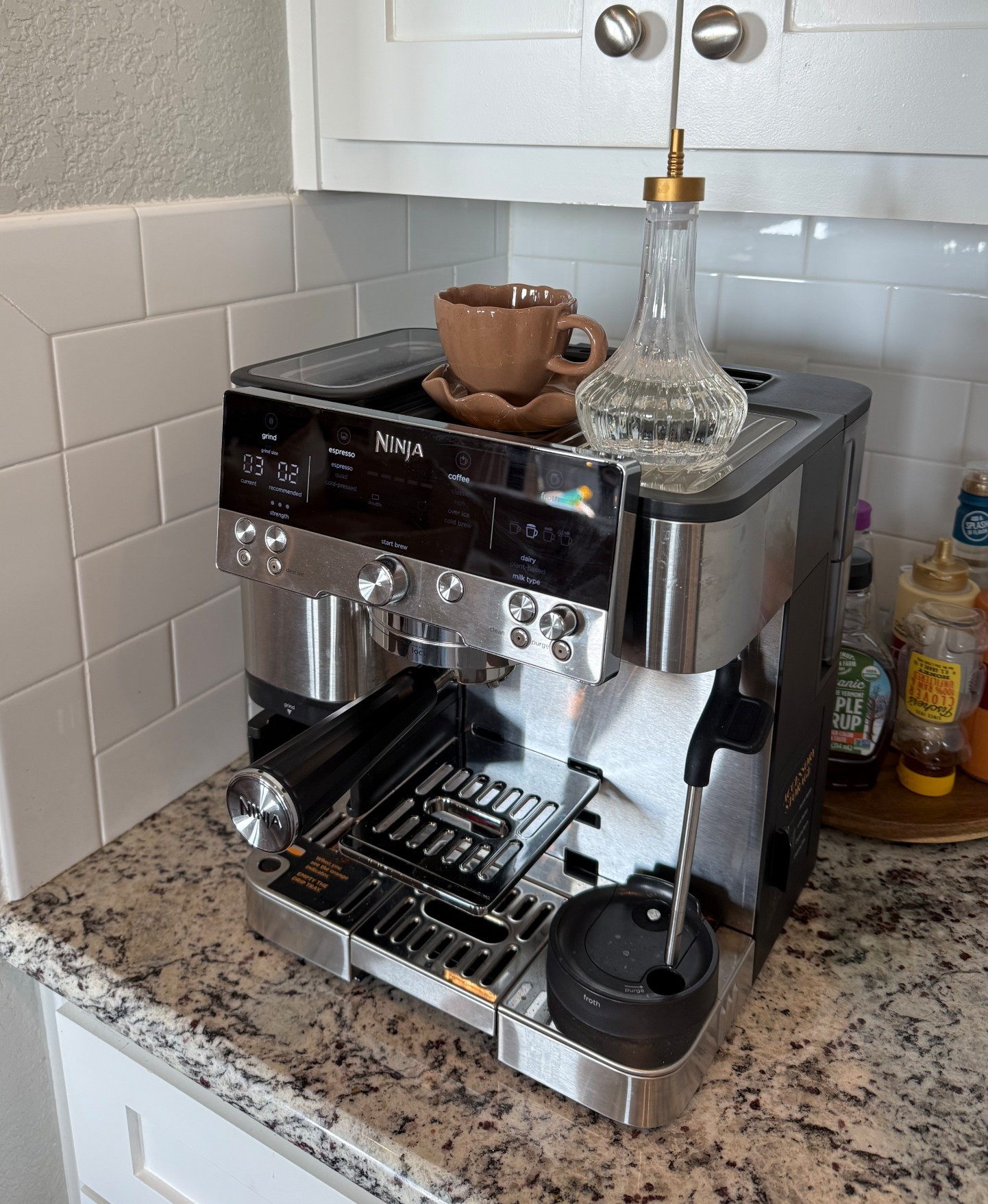 Vanilla syrup dispenser, espresso cup & coffee machine linked!!

#LTKHome