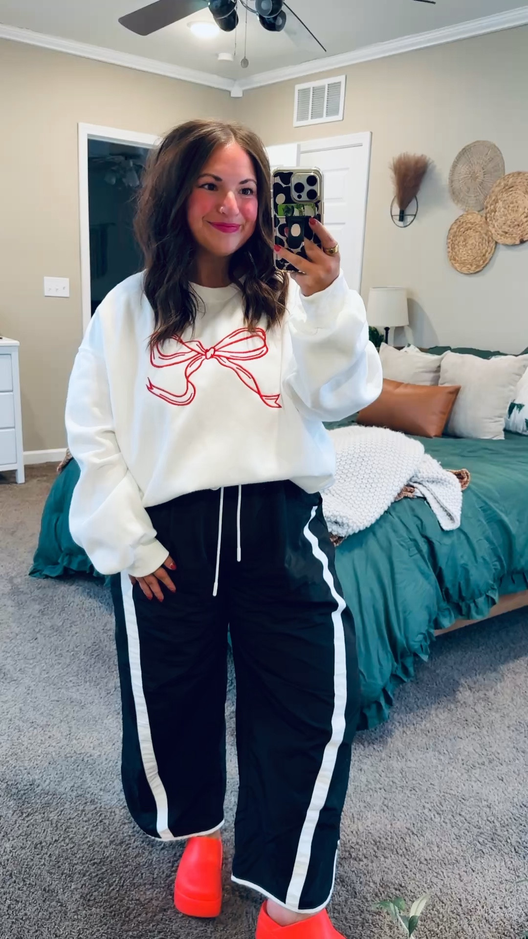 Comfy but make it cute 🎀

This bow crew from Amazon is the kind of sweatshirt you’ll throw on for coffee runs, errands, or cozy days at home and still feel put together. Super soft & easy to style. 

An everyday fav you’ll grab on repeat 🤍 

platform crocs: fit oversized // wearing a 2
pants: fit true to size // wearing an XL
crewneck: fits true to size // wearing an XL 

 

#LTKValentine #LTKSeasonal #LTKMidsize