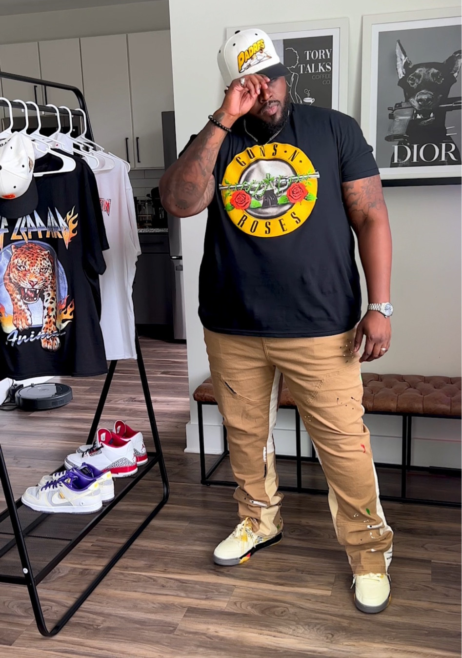 Walmart Rock N’ Roll Tee under $10

#LTKunder50 #LTKstyletip #LTKmens