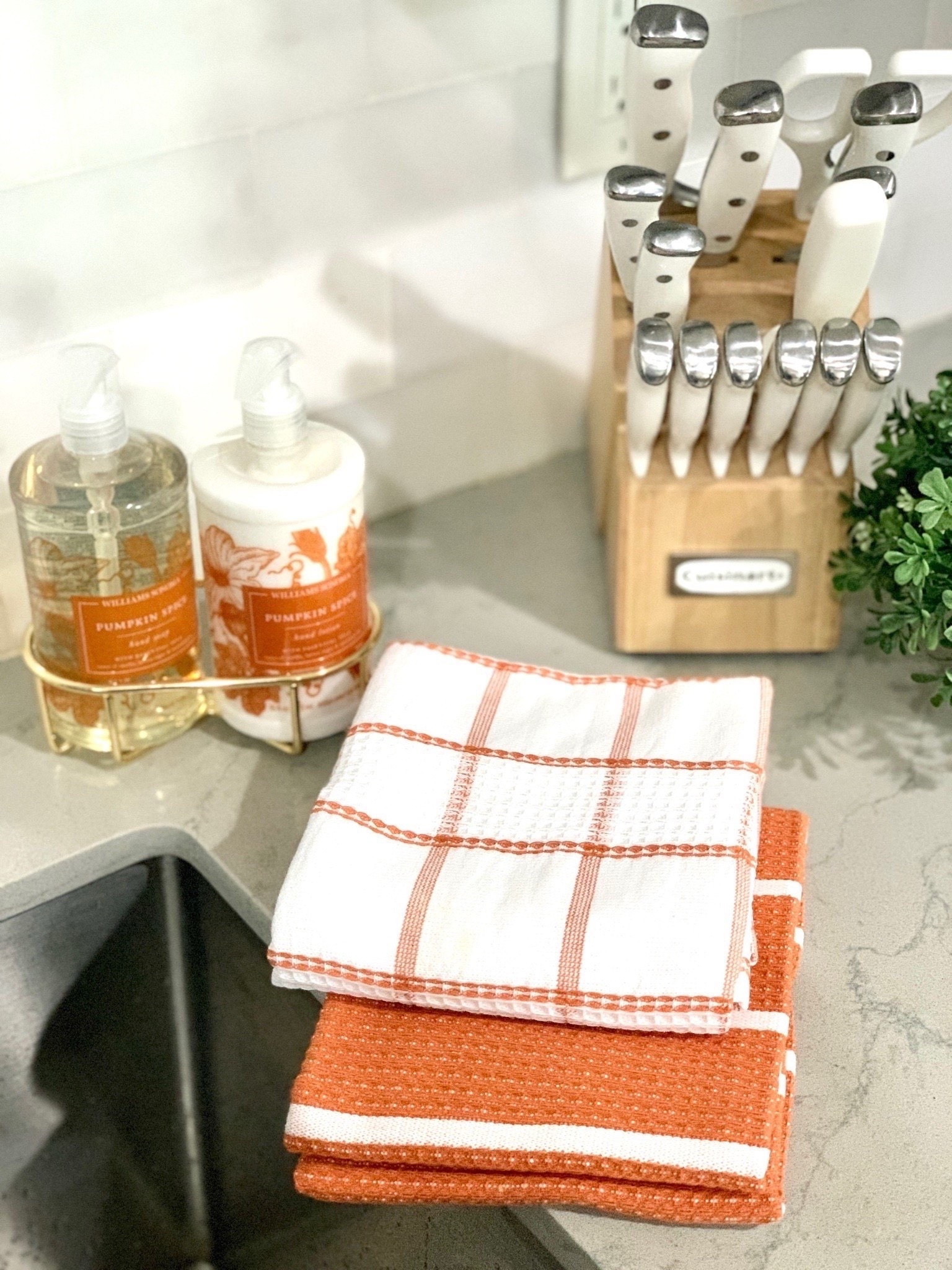 Fall kitchen decor, pumpkin soap and lotion, home fall, kitchen decor,
Knife set

#LTKHome #LTKmomlife #LTKfoodie