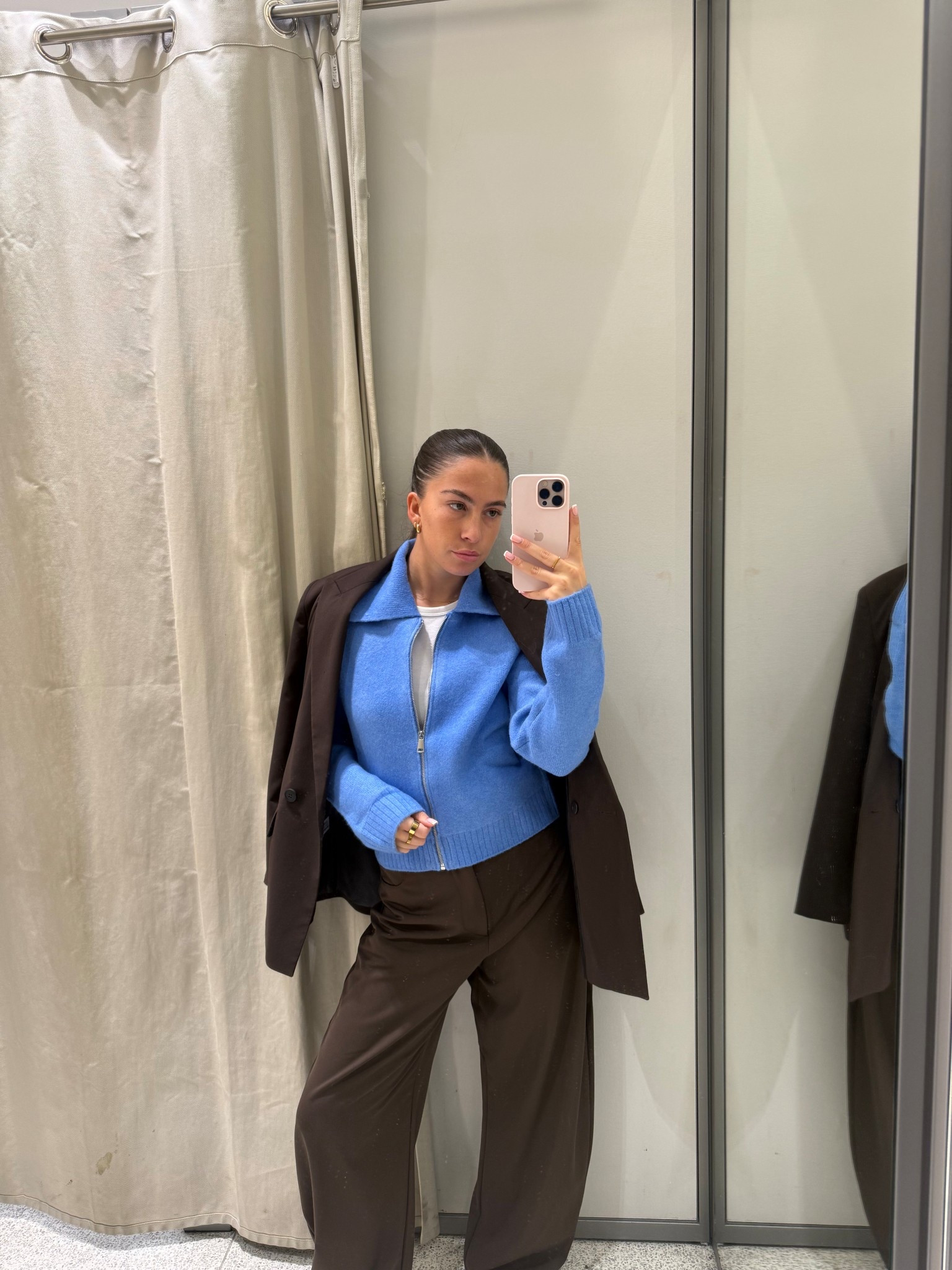 Winter outfit - layering - blue knit - blue and brown outfits - brown blazer - Zara - balloon trousers 

#LTKuk #LTKwinter #LTKworkwear