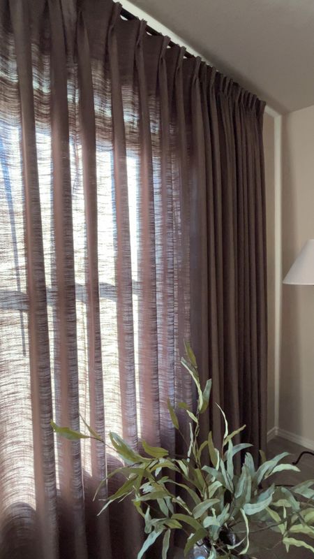 Beautiful custom curtains in a dark grey beige color with a triple pinch pleat. Finished with a classic black rod and curtain rings.

#LTKVideo #LTKhome