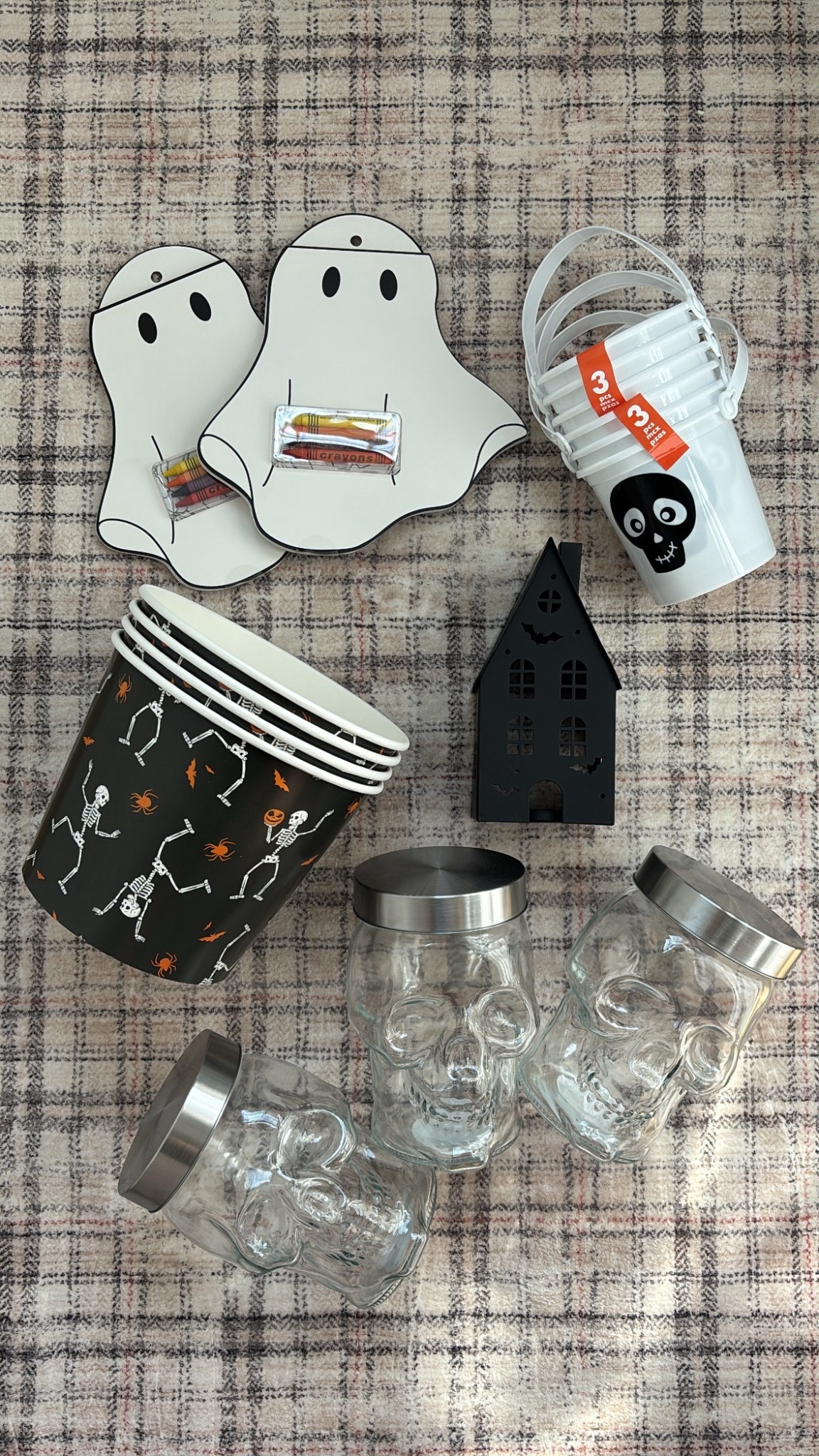 B O O / my Dollarama Halloween haul 

+ ghost coloring books
+ little skull buckets
+ metal haunted house 
+ paper skeleton popcorn buckets
+ skull jars

They only had one metal haunted house, they’re SO good for the price, I would have grabbed a few if I could 

Halloween Decor | Boo Baskets | Pantry 

#LTKkids #LTKcanada #LTKfamily