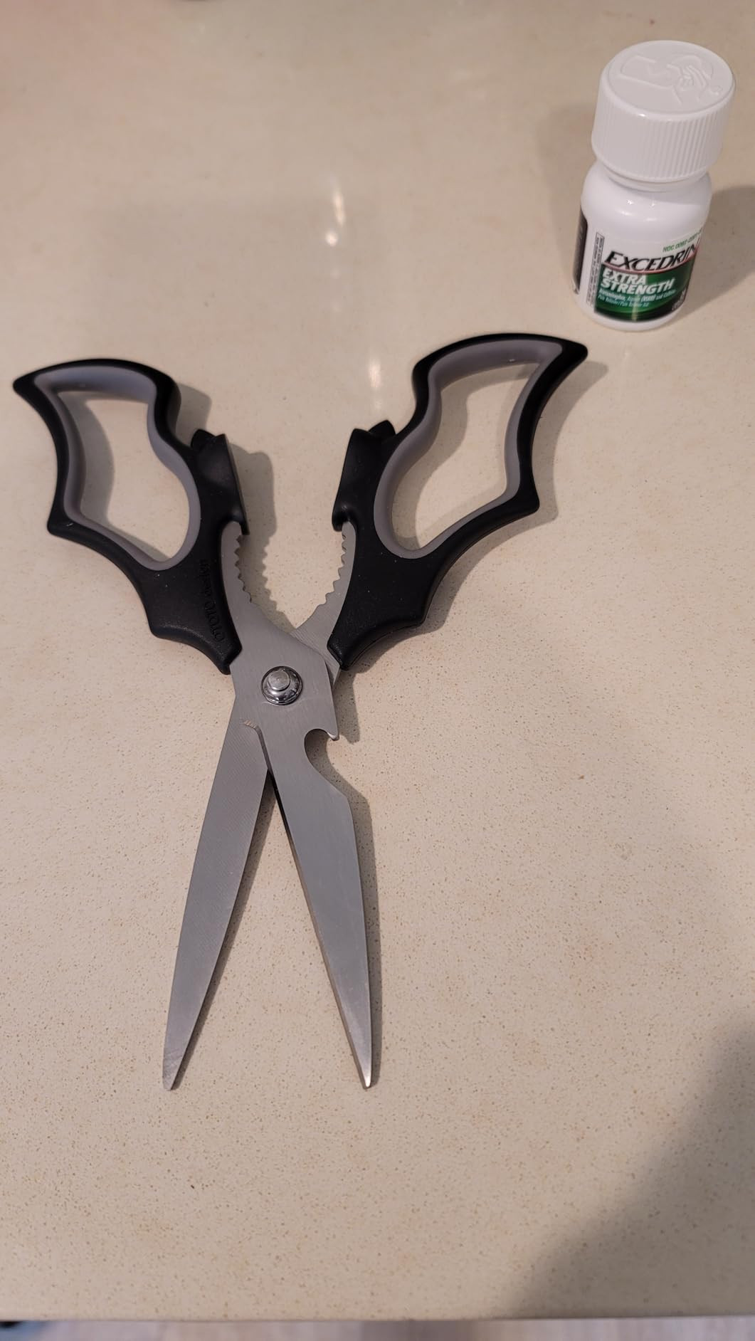 OTOTO Elizabat Kitchen Scissors - Goth Kitchen Accessories - Spooky Bats Halloween Gifts and Cute... | Amazon (US)