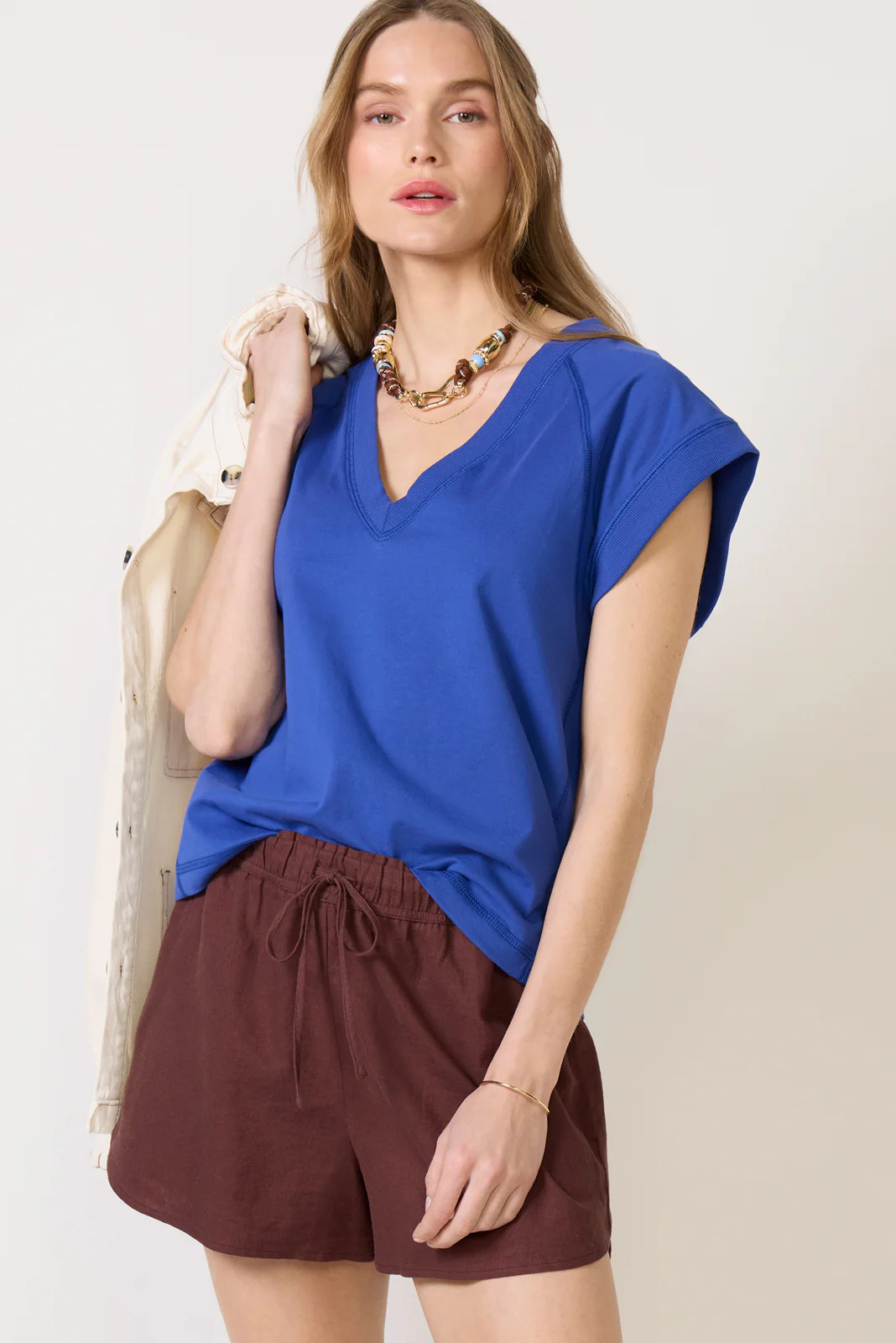 Nora V Neck Muscle Tee | Evereve