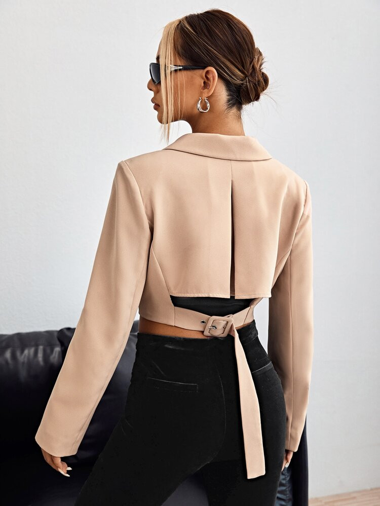 SHEIN EZwear Blazer court découpé à boucle à détail plié à bouton | SHEIN