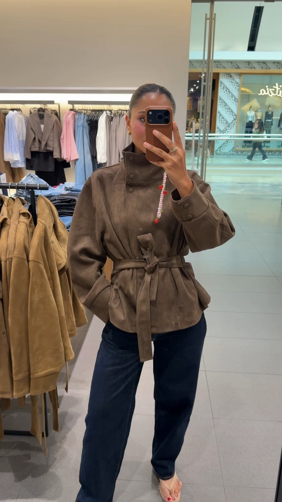 ZARA suede jacket 😍 SO GOOD FOR FALL. 
Wearing small