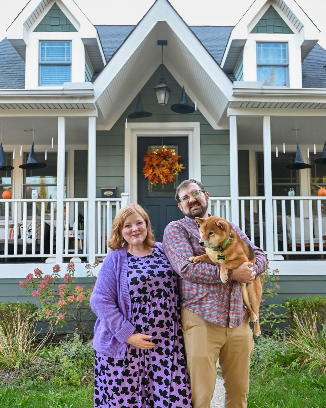 Floating Witches Hats and Battery-Operated Taper Candles for Our Halloween Front Porch Decor