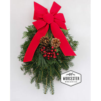 Worcester Wreath Fresh Christmas Hanging Greenery Lowes.com | Lowe's