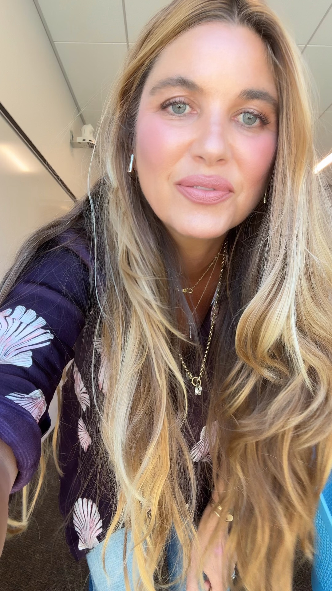 Lips: Dolce and Gabbana brownie nude + RSM MAE + YSL Bubblegum 
Foundation: sweed glass skin 6
Bronzer: Fara Homidi Boise
Highlighter: Dior 001
Hair: Sea Glass 
Jeans: Acne size 27
Sandals: Chanel TTS 

#LTKBeauty #LTKWorkwear #LTKdayinmylife