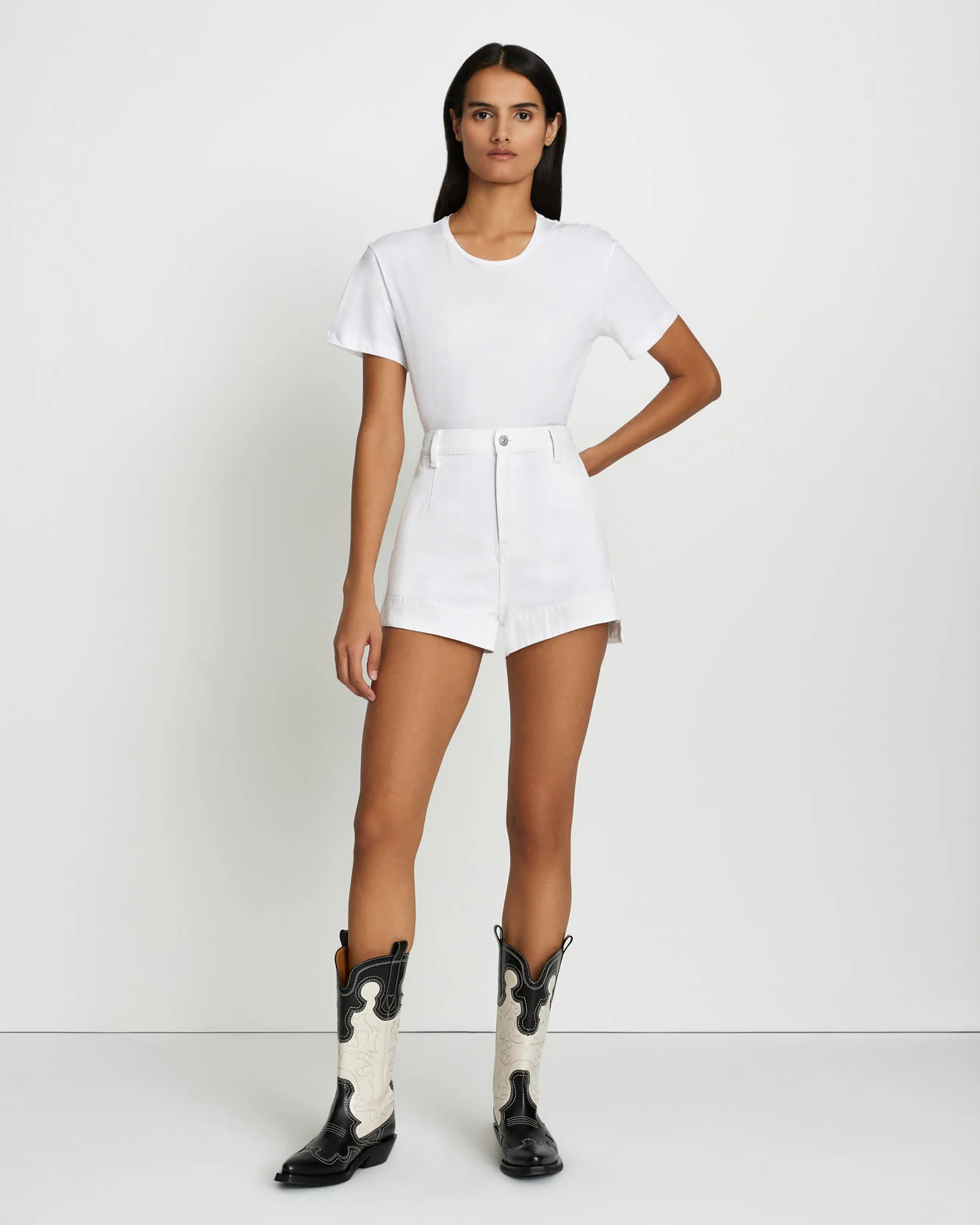 Denim Tailored Short in Brilliant White | 7 For All Mankind