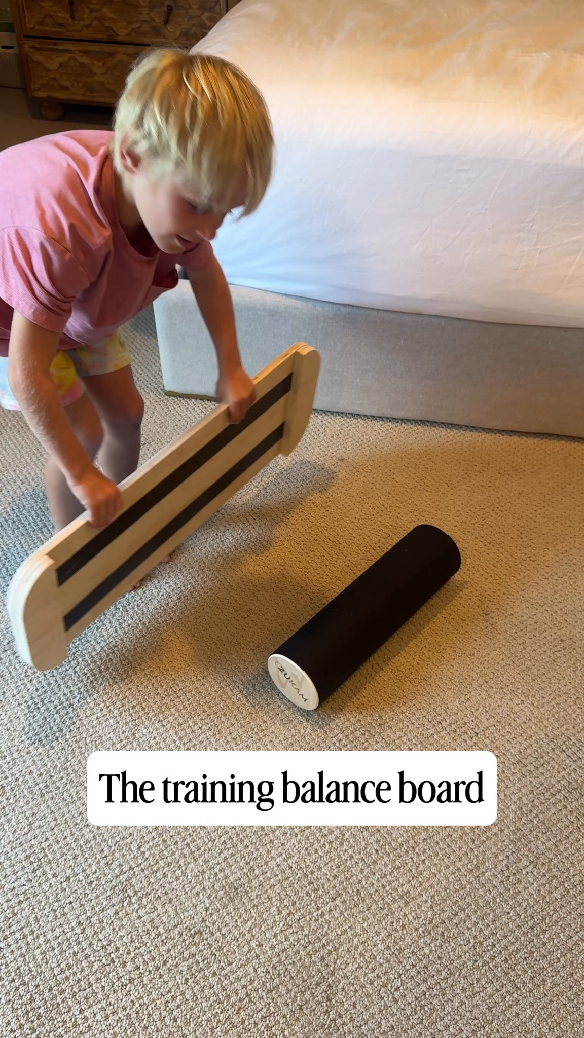 A great holiday gift for boys: this wooden balance board he will love!

Gifts for boys | gift ideas for kids | active toys | ￼ toys for active kids