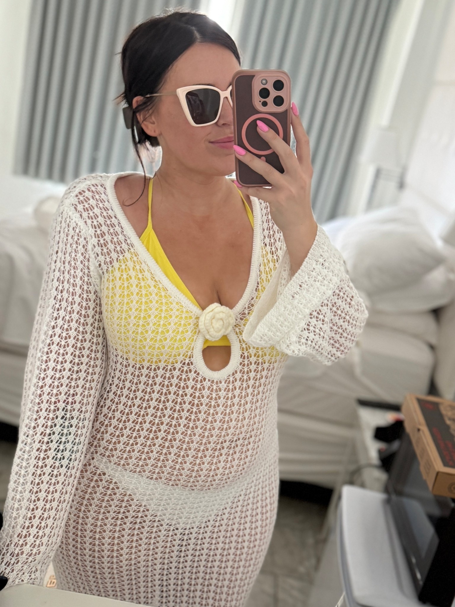 The perfect beach cover up dress ☀️


Crochet cover up | Amazon finds | vacation looks | resort wear | midsize | beach ootd | summer style | retro sunglasses 

#LTKsummer #LTKdresses #LTKmidsize