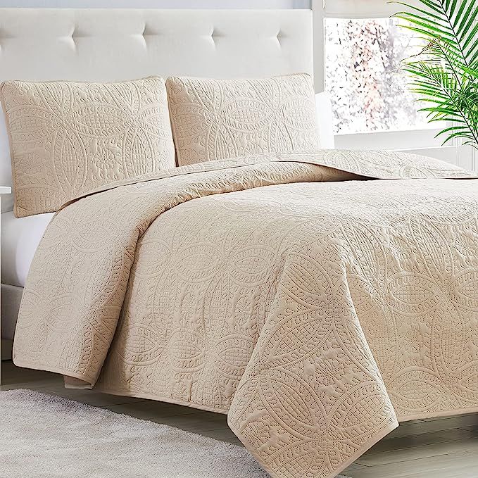 Mellanni Bedspread Coverlet Set Beige - Bedding Cover - Oversized 3-Piece Quilt Set (King, Beige) | Amazon (US)