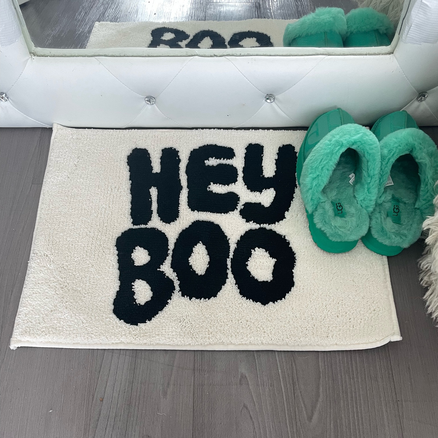 It’s Spooky Season! I hope you all got your Halloween decor out! It’s also time to pull out the ugg slippers! 💚#LTKGiftGuide

#LTKHoliday #LTKHalloween