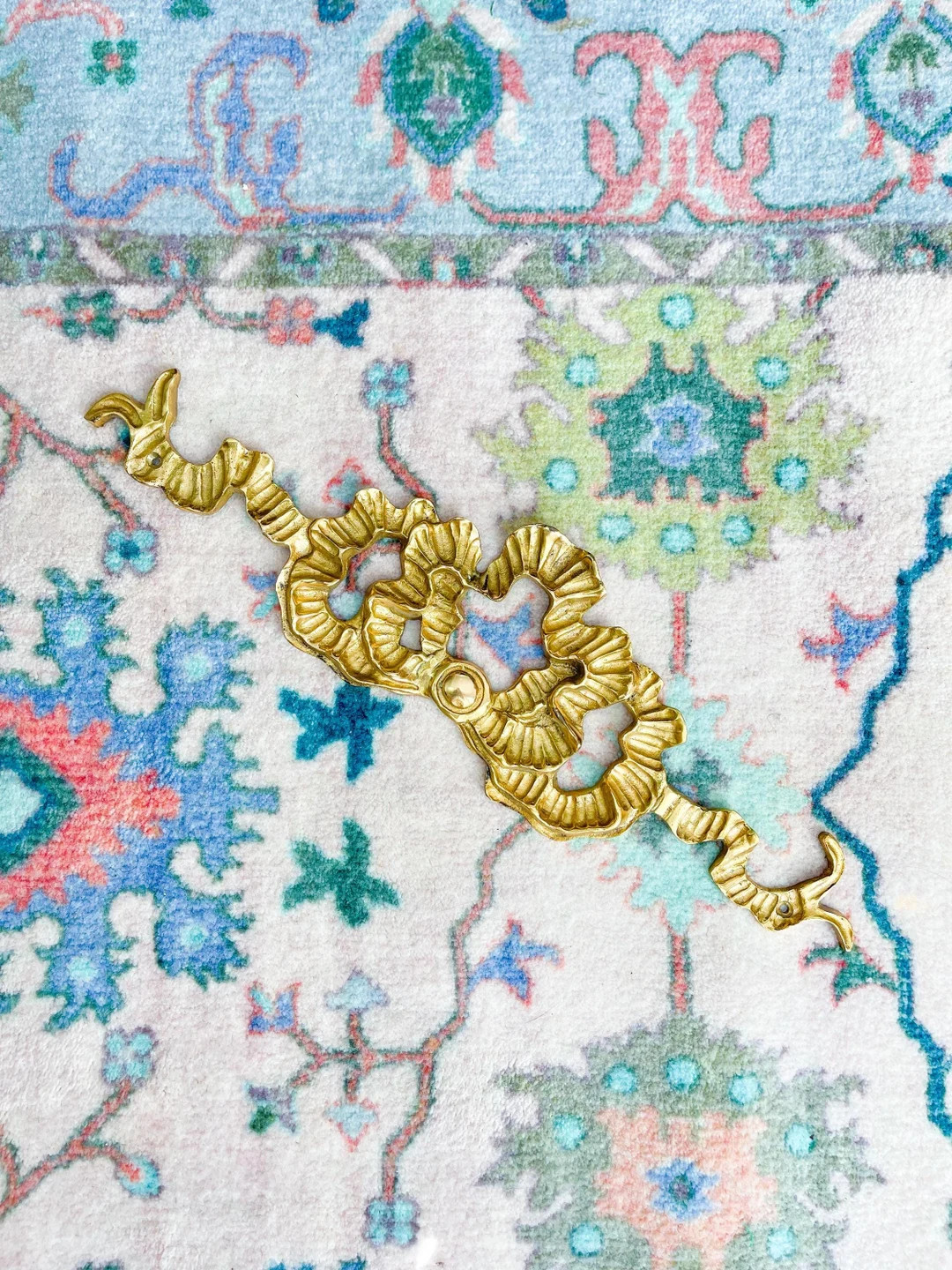 Vintage 17.5 Gold Brass Bow Wall Decor Chinoiserie Chic Decor Grandmillennial Style Vintage Home ... | Etsy (US)