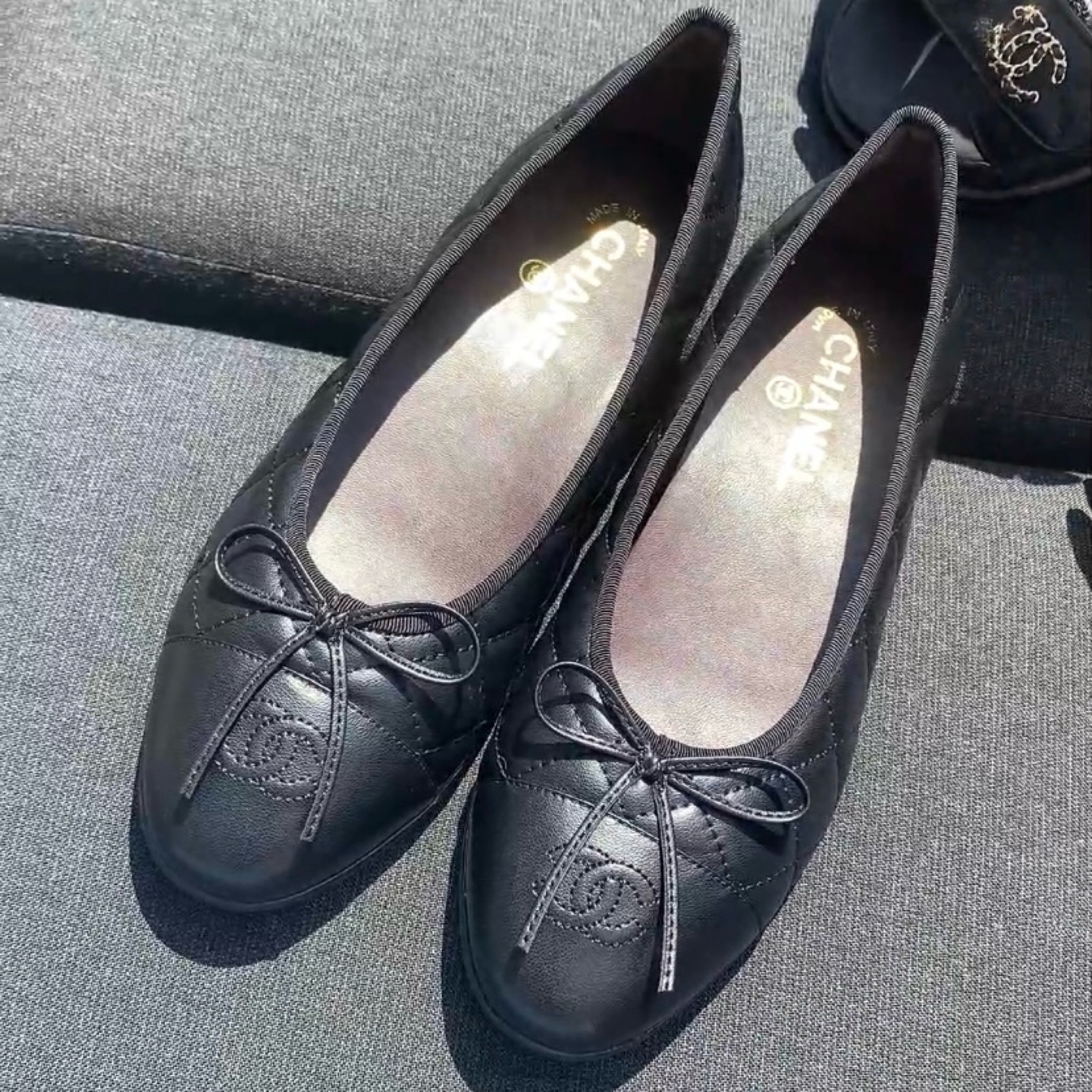 Chanel quilted ballet flats #dhgate

#LTKShoeCrush #LTKFindsUnder100