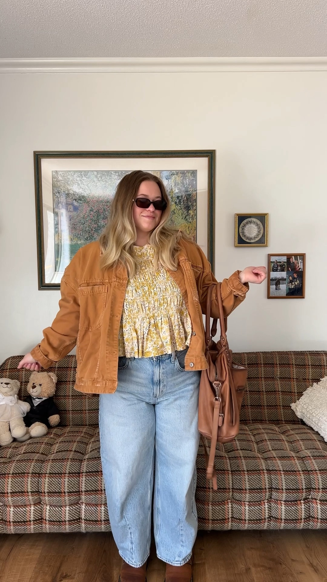 Get dressed with me as a size 12 ~ 5’1 girlie

Tricking myself to think it’s spring outside by dressing in spring colors 🌼🌕☀️ 

#getdressedwithme #size12fashion #ootd #gdwm #getdressedwithjolene 

Barrel jeans 
Denim jacket 
Baby doll top 
Spring fashion 
Spring outfits 
Anthropologie top 
Emerson tote 
Free people jacket 

#LTKootd #LTKPetite #LTKMidsize