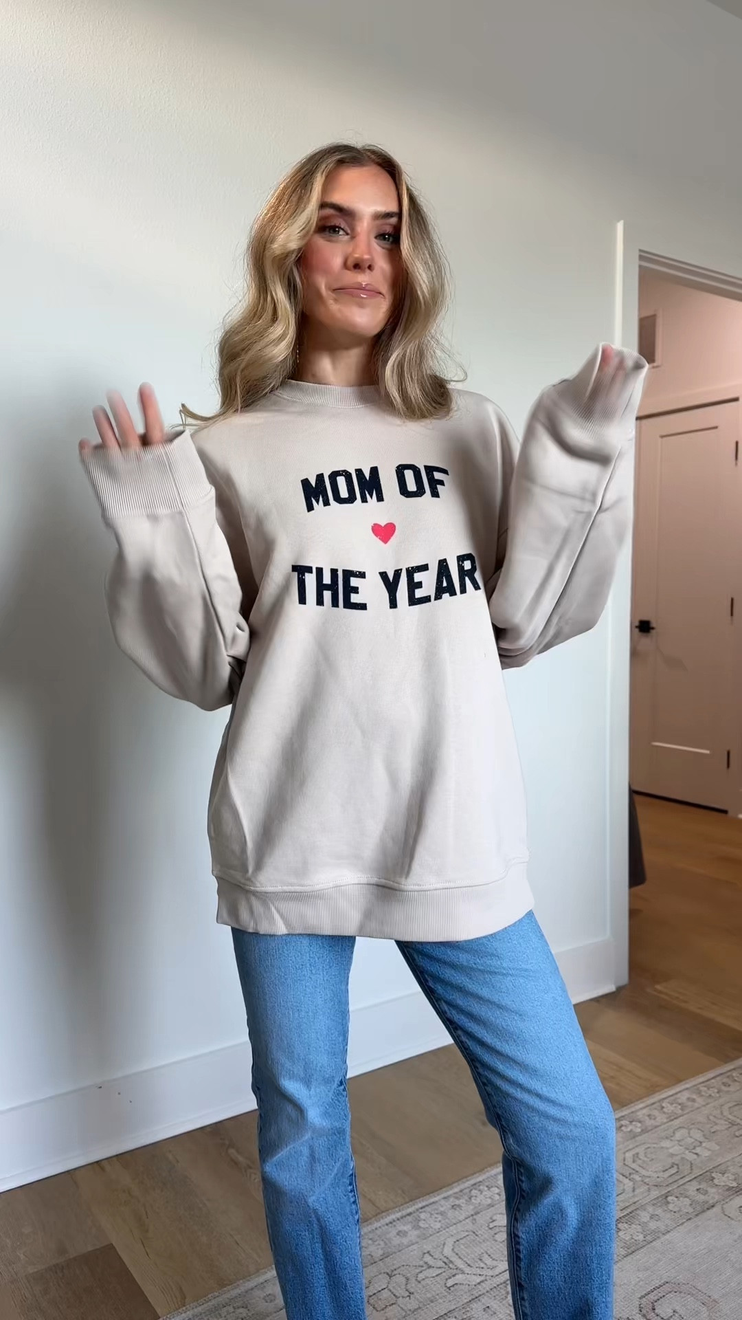 @Favorite Daughter size medium And the award goes to...This oversized sweatshirt says it all--simply styled with a drop shoulder and relaxed fit, this cotton blend sweatshirt is shrunk to fit just right. Wear it to run errands, style it for dinner with friends and rock it at the next PTA meeting.

#LTKmomlife #LTKMothersDay #LTKootd