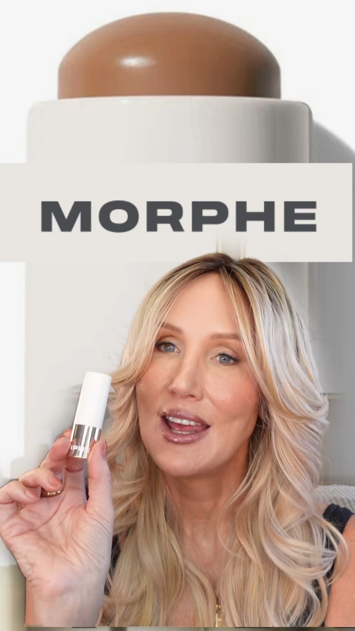 This MORHE  bronzer stick is fantastic! Color is Flickr 🔥 

#makeup #makeuptips