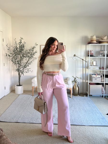 I’m obsessed with this outfit 💕 I love these pretty pink trousers and off shoulder sweater. Sweater is so so so cozy. Wearing a medium in top and size 31/12R in trousers✨



#LTKSeasonal #LTKSpringSale #LTKmidsize