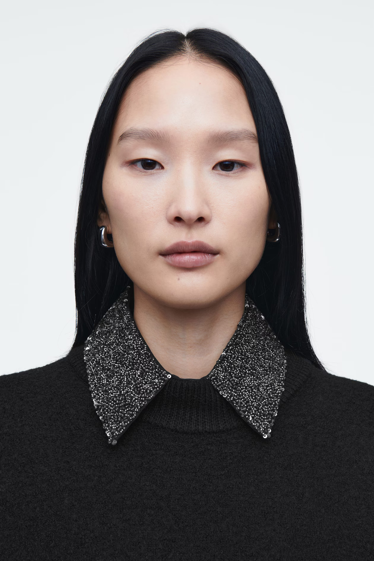EMBELLISHED BIB COLLAR - BLACK | COS (EU)