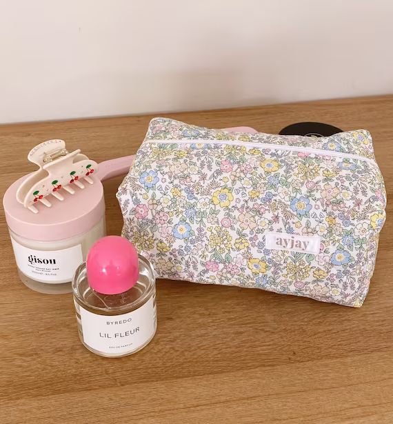 Makeup Bag - Quilted Cosmetics Bag - Vintage Floral Pastel - Toiletry Travel Bag | Etsy (US)