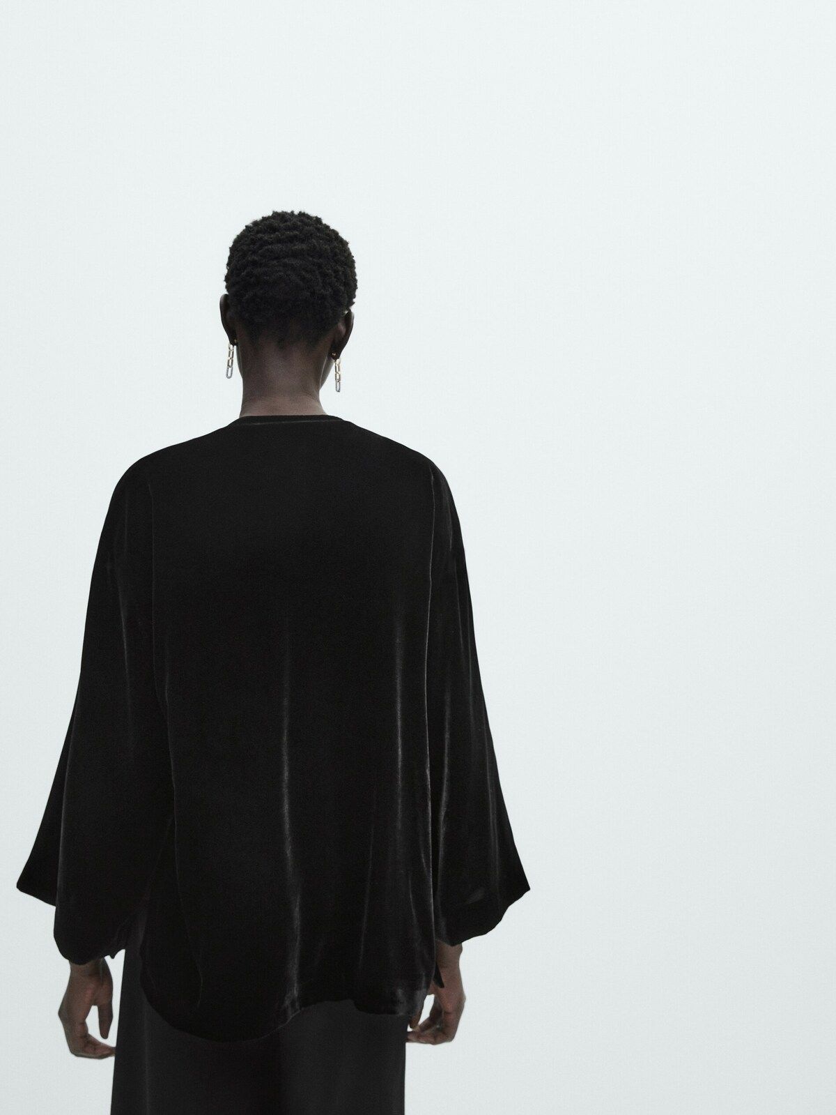 Black velvet kimono | Massimo Dutti UK