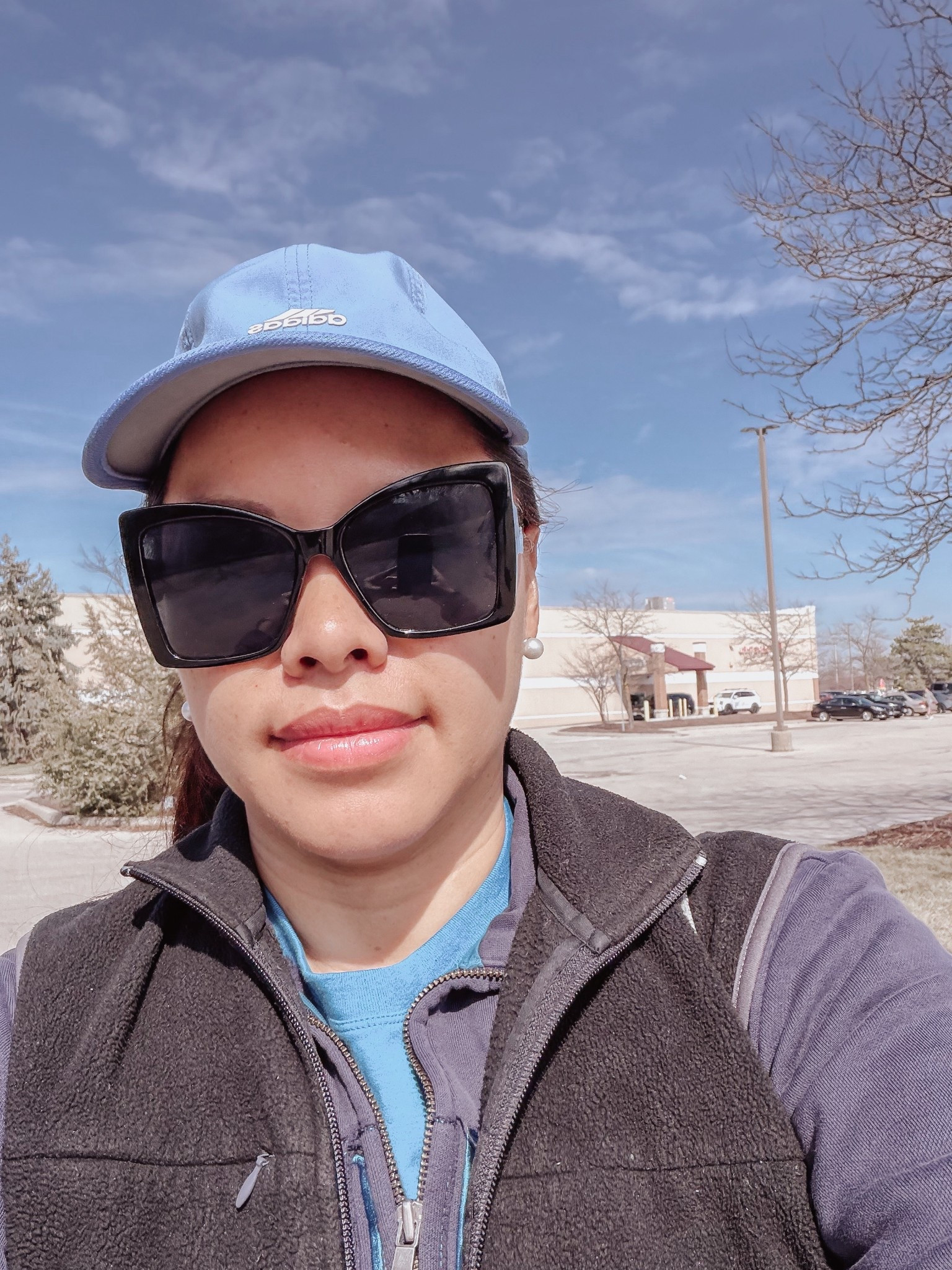 Not the wrapping, but what’s inside ❤️

#LTKActive #LTKSeasonal #LTKootd