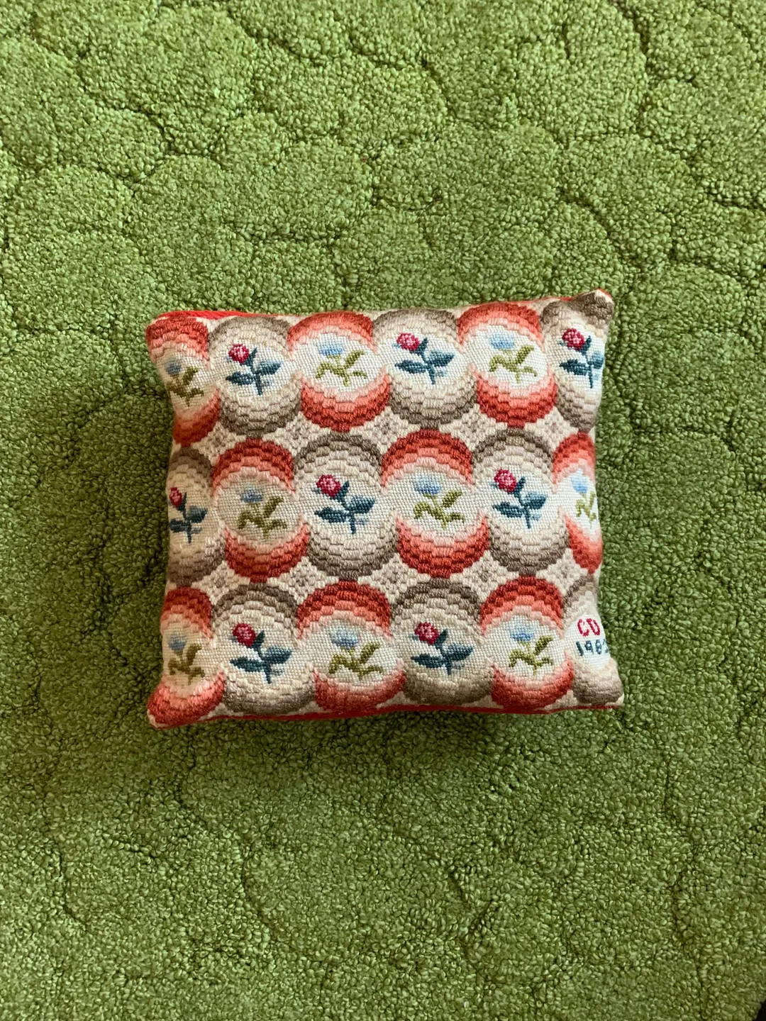 Vintage 80's Handmade Floral Needlepoint Embroidery Throw Pillow - Etsy | Etsy (US)