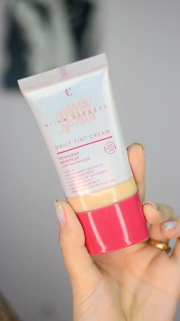 Confira as diferenças entre as duas bases da linha Niina Secrets em parceria com a Eudora 💖

#LTKbeauty