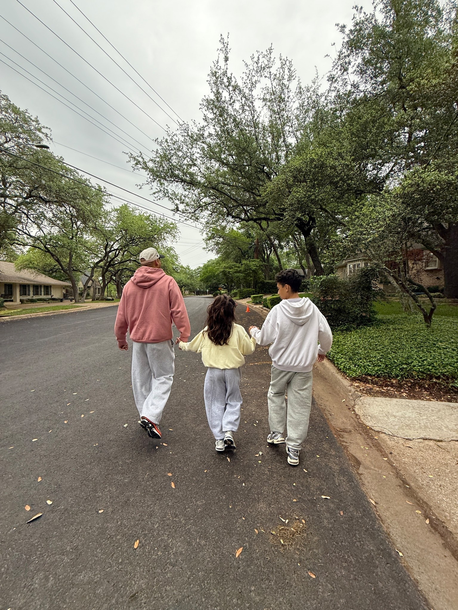 Family walk #sweats #travel #traveloutfit 

#LTKmomlife #LTKdayinmylife #LTKTravel