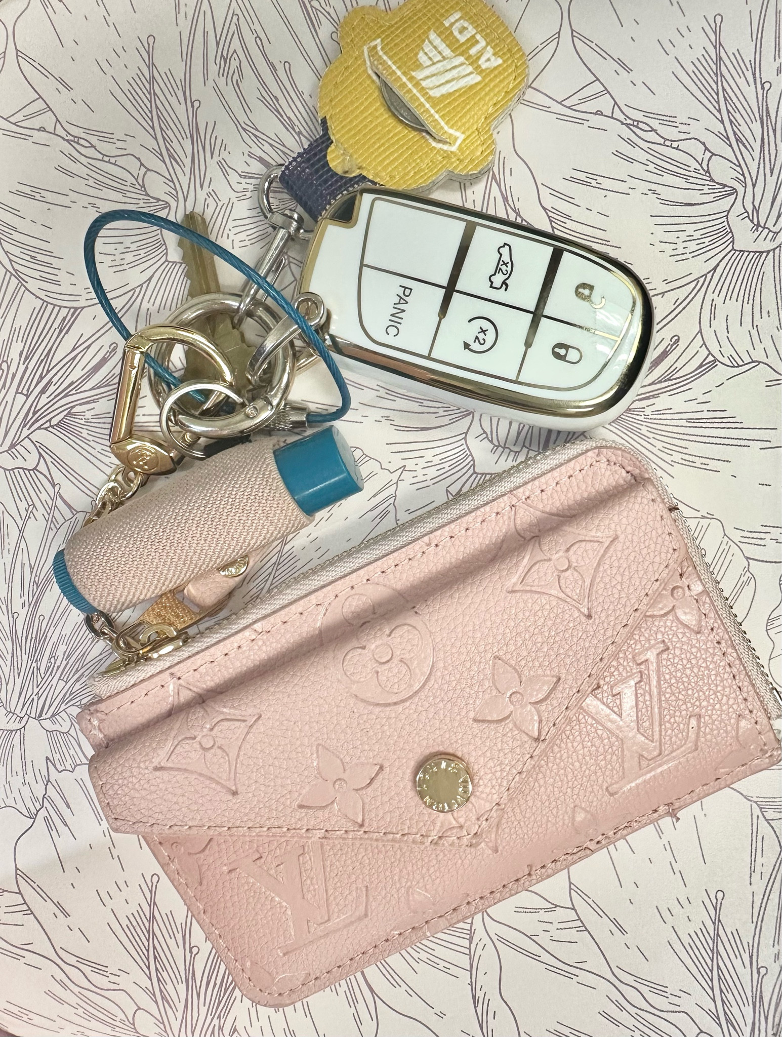 This card holder wallet is a perfect way to carry your cards & money on the go! Under $20

#LTKTravel #LTKSaleAlert #LTKFindsUnder50