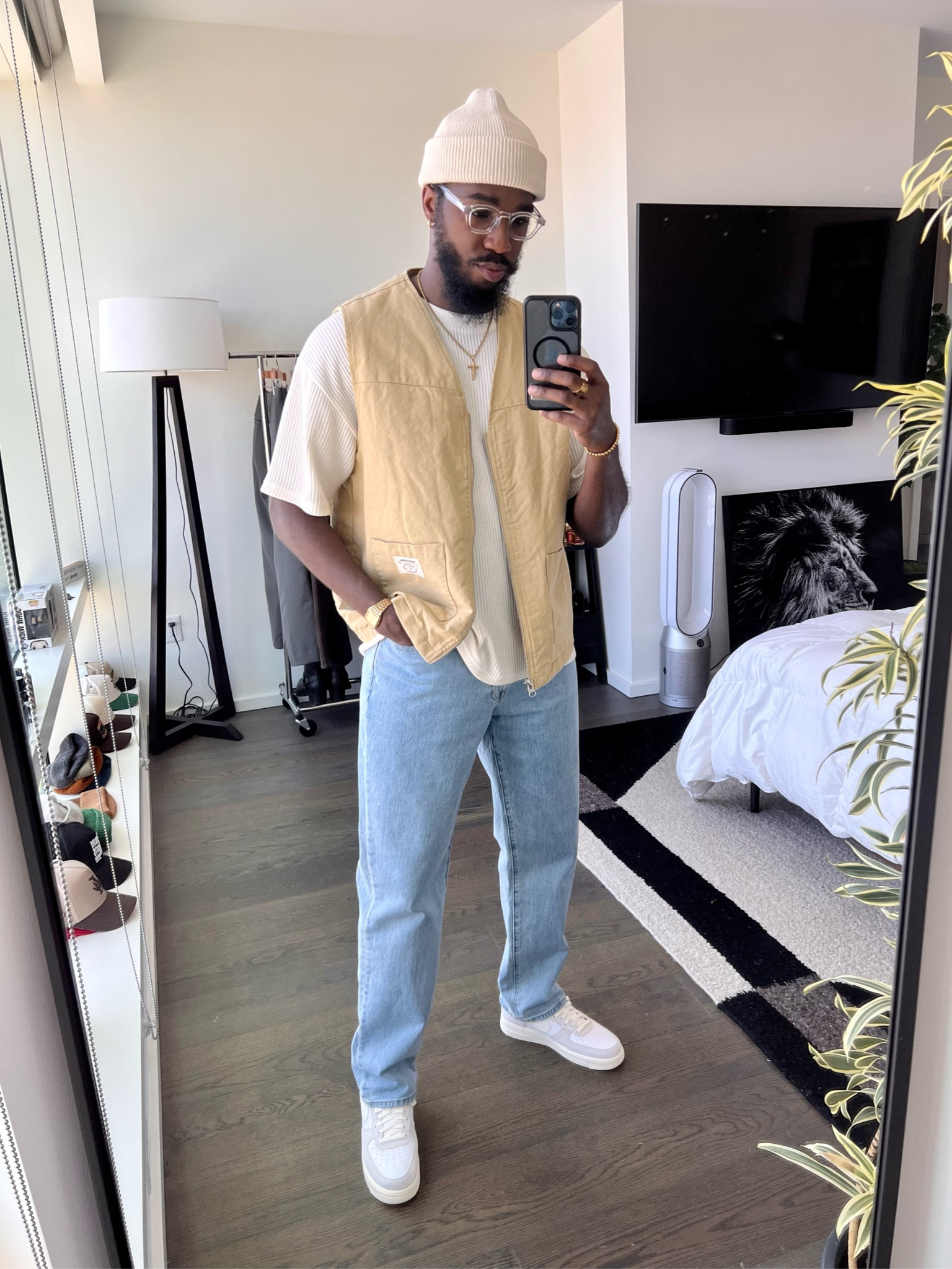 Vest + T-Shirt combo with a pair of light wash denim jeans and Air Force 1’s. Links to all items down below ⬇️!

#LTKmens