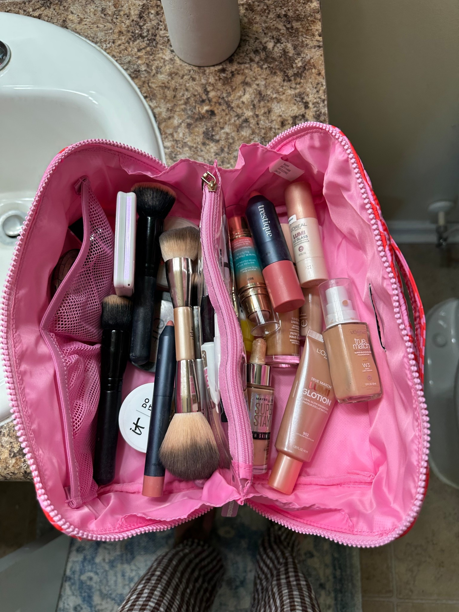 New makeup bag 

#LTKU #LTKTravel #LTKootd