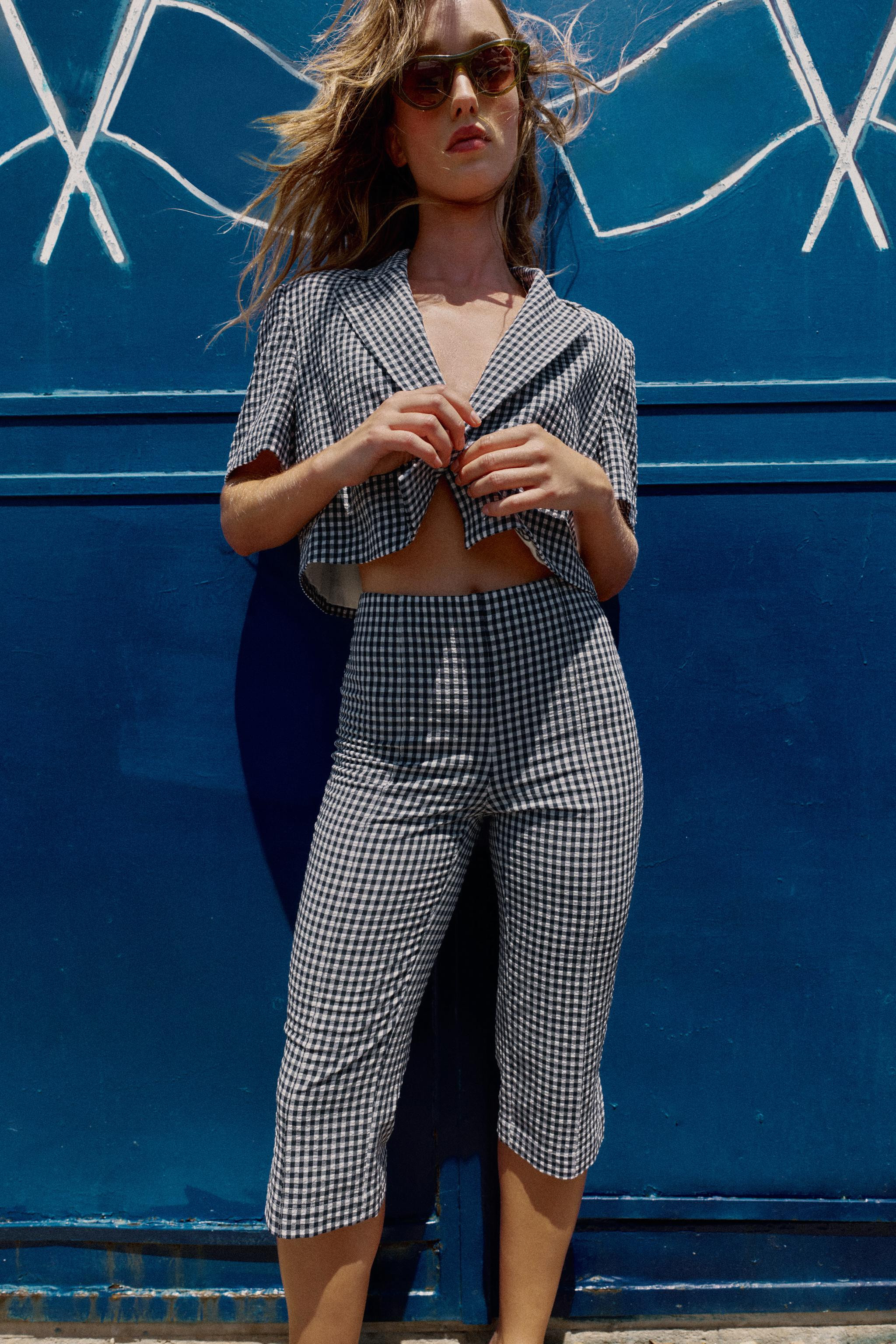 GINGHAM CAPRI PANTS | Zara Canada