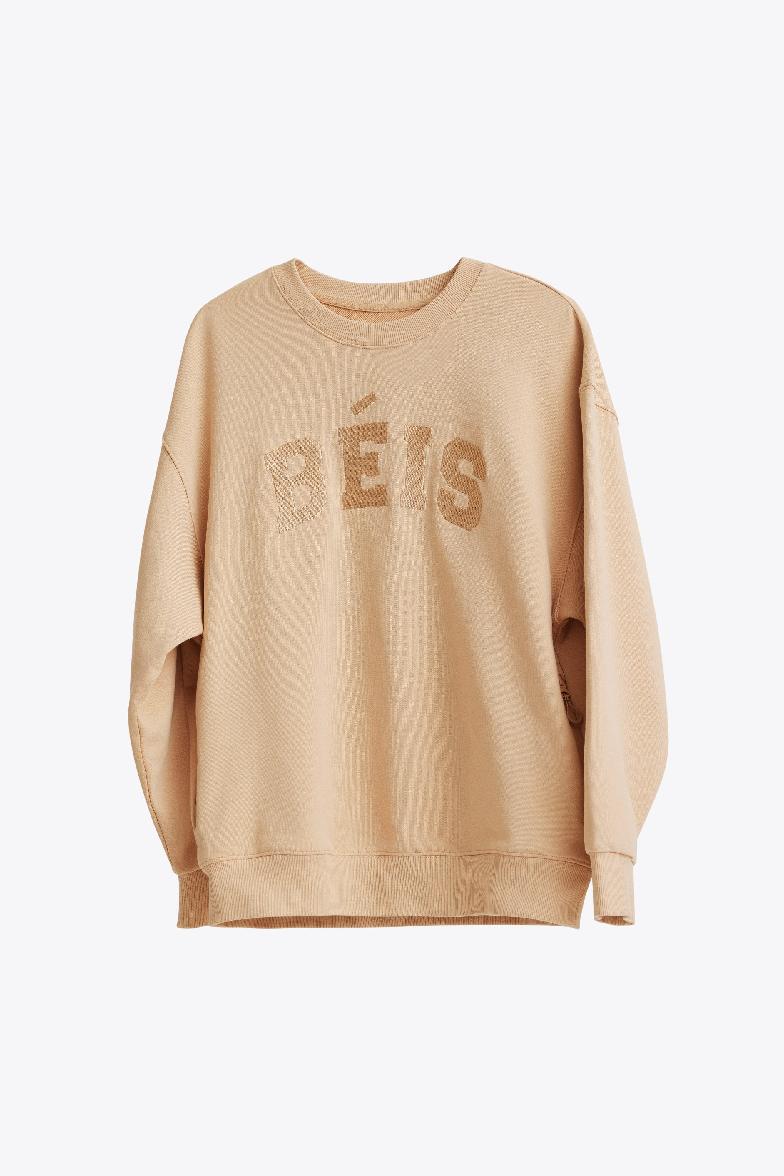 BÉIS 'The Sweatshirt' in Beige - Sweatshirt With Zipper Pockets & Key Leash | BÉIS Travel