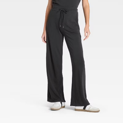 Women's High-Rise Fleece Wide Leg Sweatpants - Universal Thread™ | Target