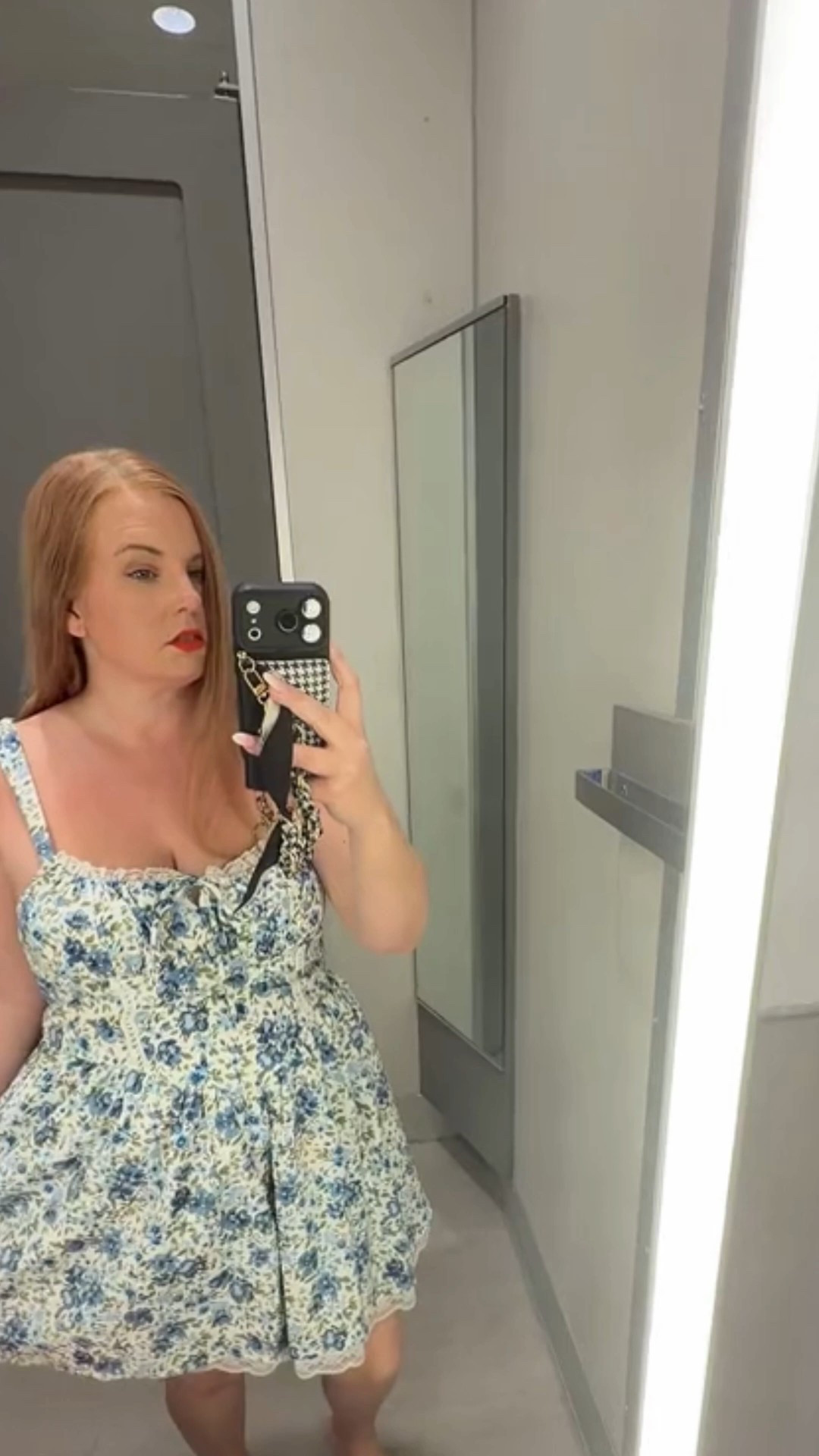 This is one of those dresses that just works 🤍 Flattering, comfy, and affordable ✨#LTKfloraldress#LTKspringdress#LTKvacationdress