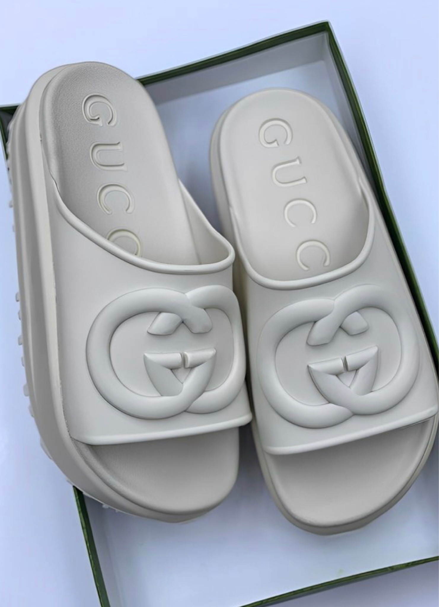 1:1 Gucci slides 

#dhgate #dhgatefinds #dhgategucci

#LTKunder100 #LTKshoecrush #LTKstyletip