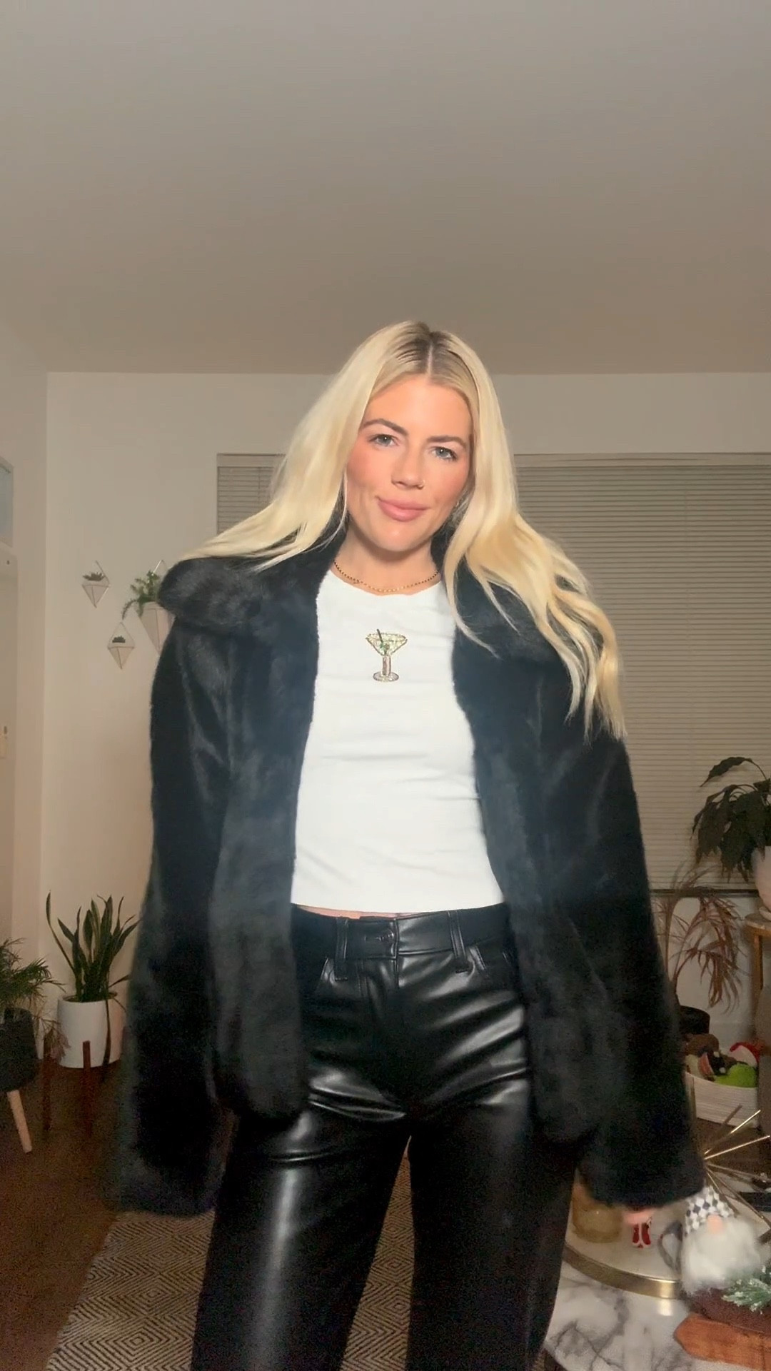 Friday night out! Leather pants for the win 