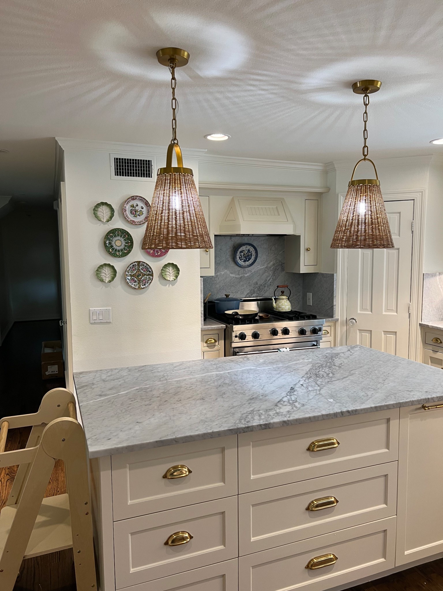 Kitchen island rattan pendant lights

#LTKHome #LTKSaleAlert #LTKStyleTip