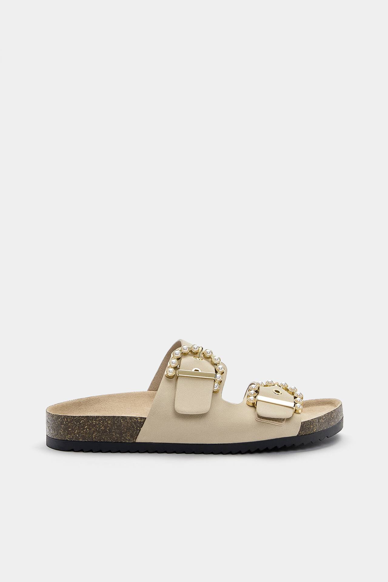 Buckled sandals with faux pearls | PULL and BEAR UK