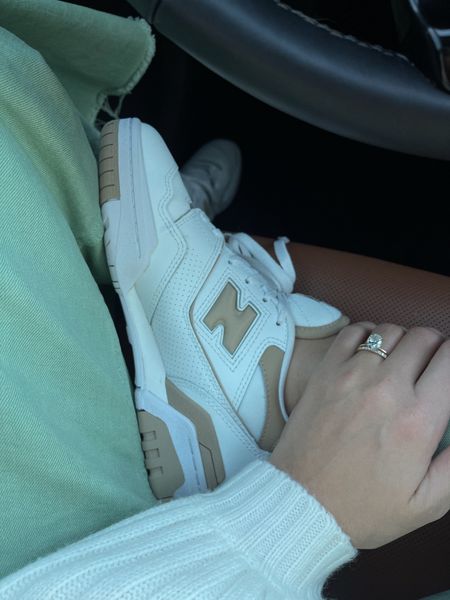 in love w these neutral new balance 550 sneakers !!!! #newbalance550

#LTKSeasonal #LTKstyletip #LTKshoecrush