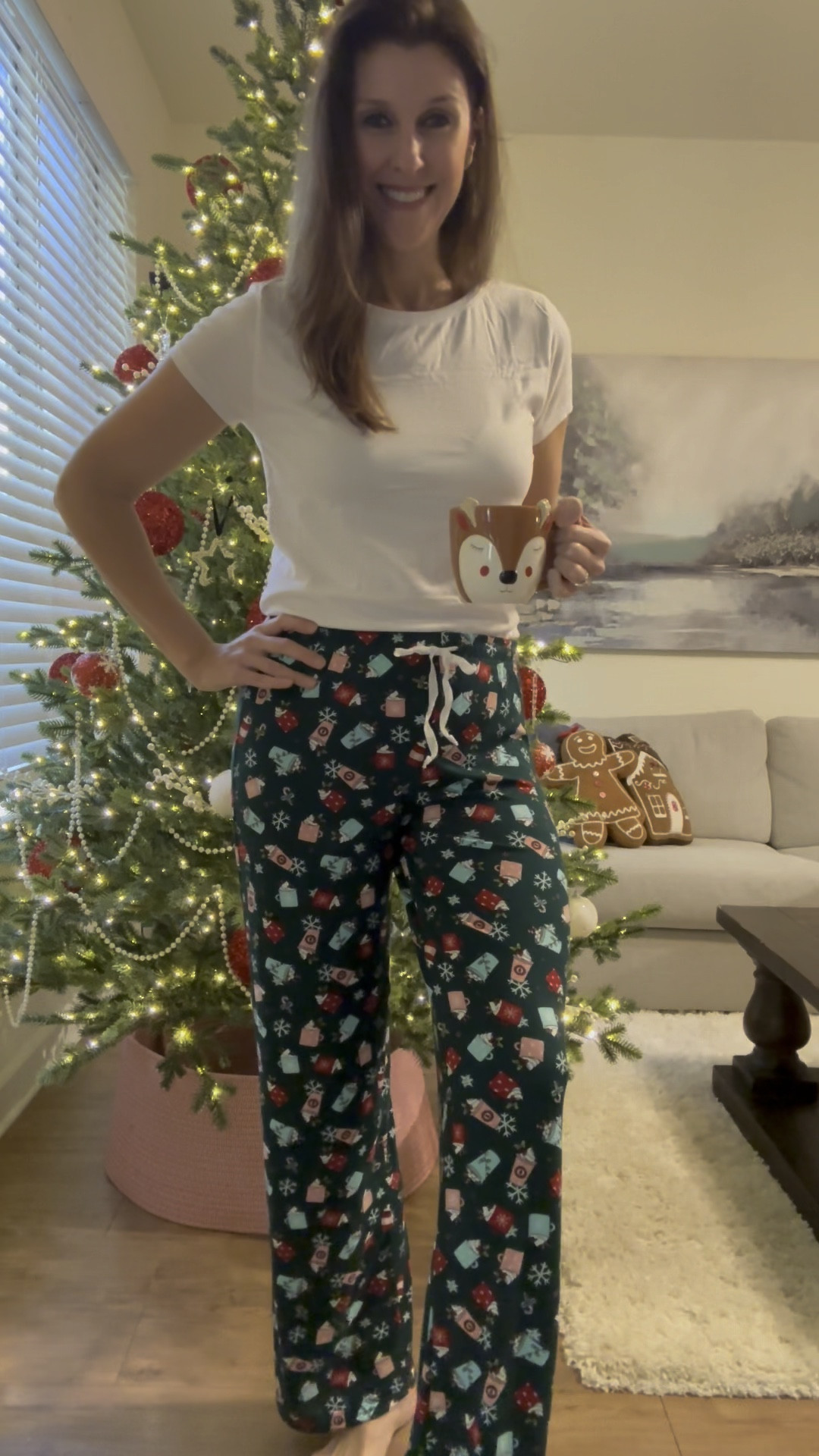 I LOVE these lounge pants! They are so buttery soft and comfy! Perfect for a cozy day in and great for a gift too! Check out their collection… their prints are so fun! ❄️

#LTKOver40 #LTKHoliday #LTKWatchNow